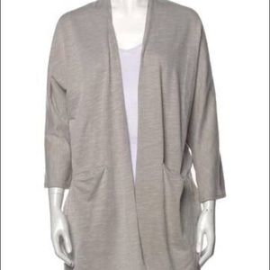 THE PERFECT ONE SIZE FITS ALL DONNI. WOMENS SHAWL/CARDIGAN!!! 😍😍😍